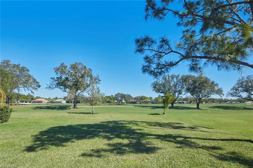 208 Silverado DR-29