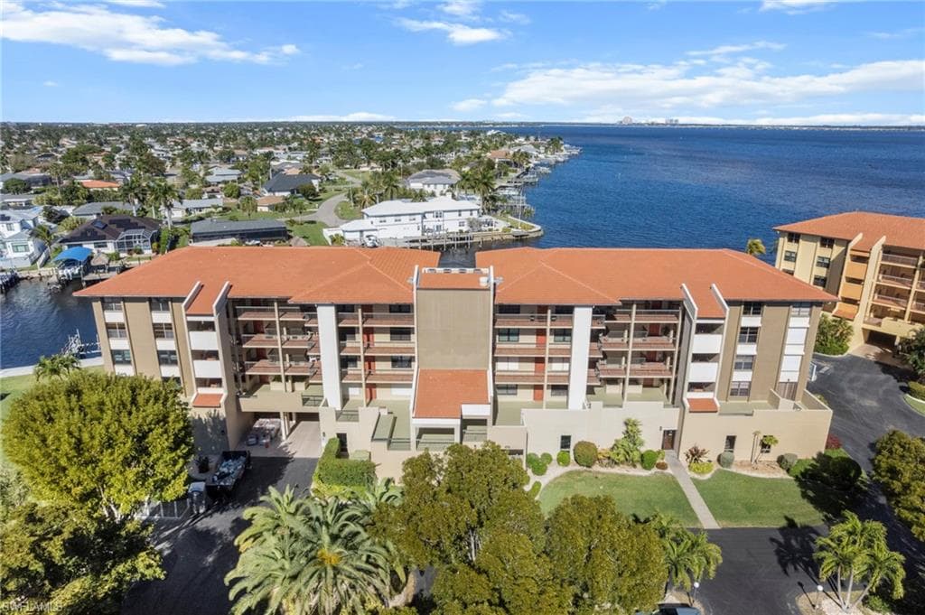 4013 SE 20th PL # 401, CAPE CORAL FL 33904-28