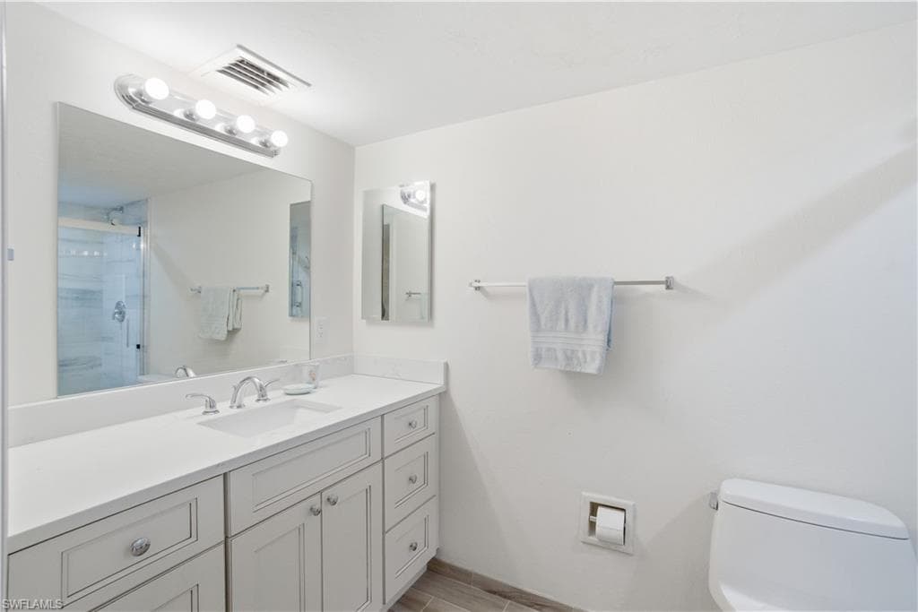 26130 Hickory BLVD # 5A, BONITA SPRINGS FL 34134-28