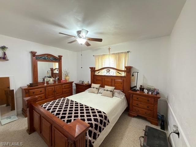 40 Victoria DR, NORTH FORT MYERS FL 33917-19