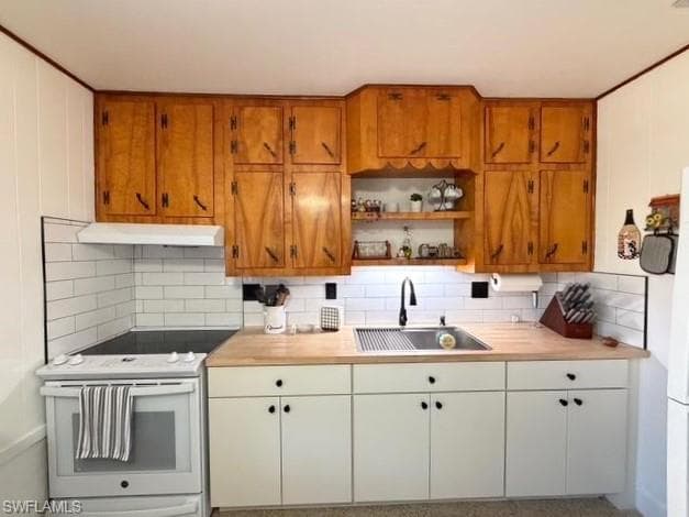 40 Victoria DR, NORTH FORT MYERS FL 33917-13