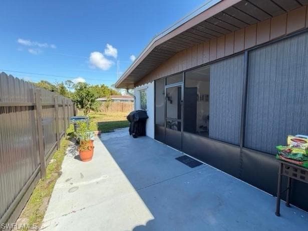 40 Victoria DR, NORTH FORT MYERS FL 33917-34