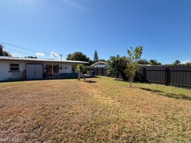 40 Victoria DR, NORTH FORT MYERS FL 33917-38