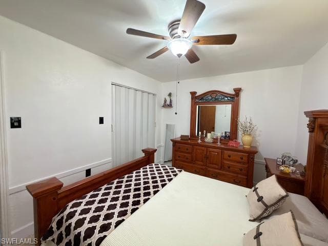 40 Victoria DR, NORTH FORT MYERS FL 33917-20