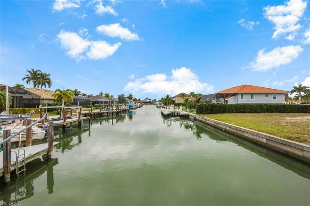 661 Amber DR, MARCO ISLAND FL 34145-41