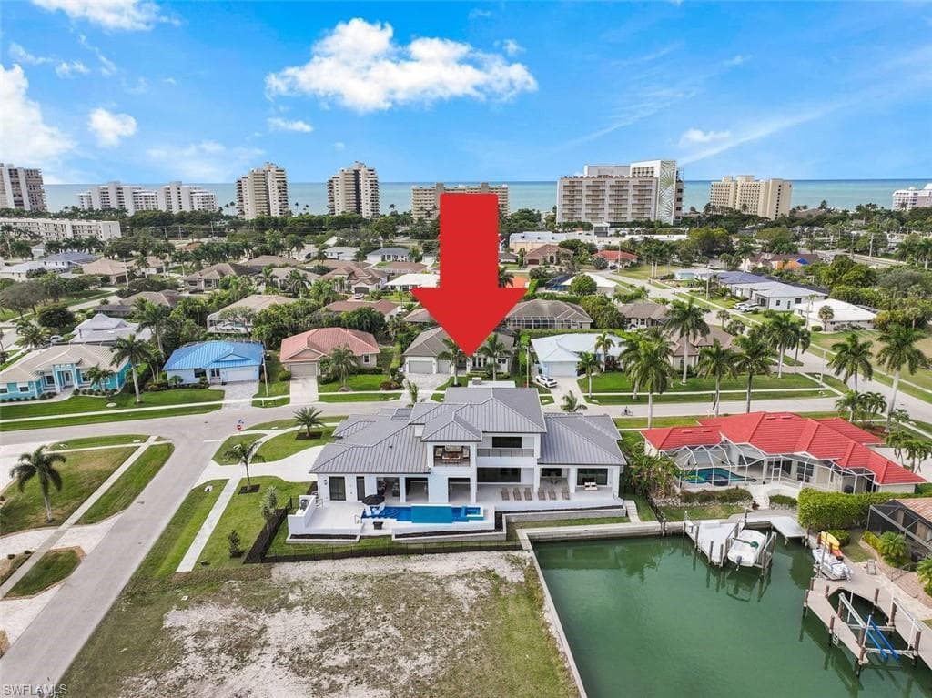 661 Amber DR, MARCO ISLAND FL 34145-42