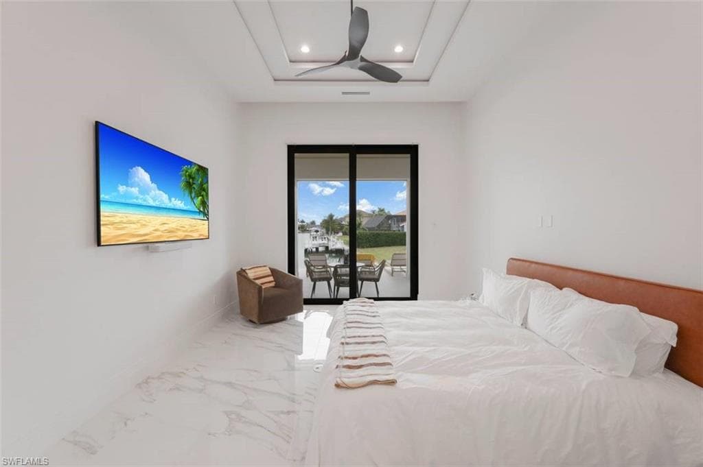 661 Amber DR, MARCO ISLAND FL 34145-27