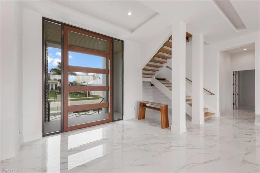 661 Amber DR, MARCO ISLAND FL 34145-4