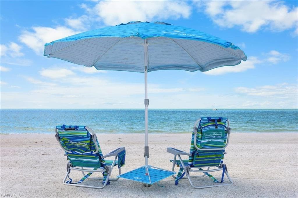 661 Amber DR, MARCO ISLAND FL 34145-49