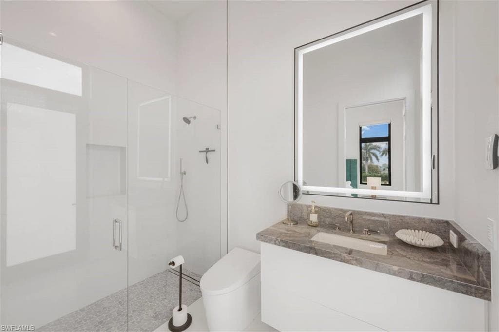 661 Amber DR, MARCO ISLAND FL 34145-28