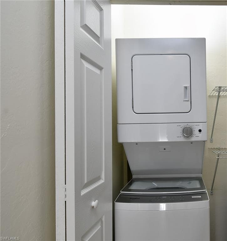 16 Tangerine CT, LEHIGH ACRES FL 33936-11