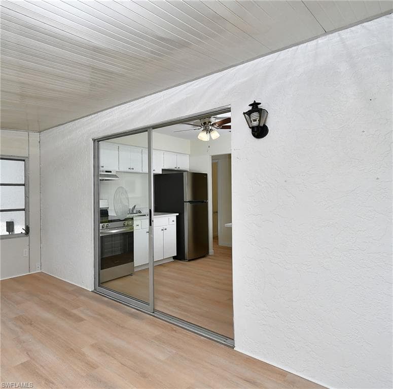 16 Tangerine CT, LEHIGH ACRES FL 33936-10