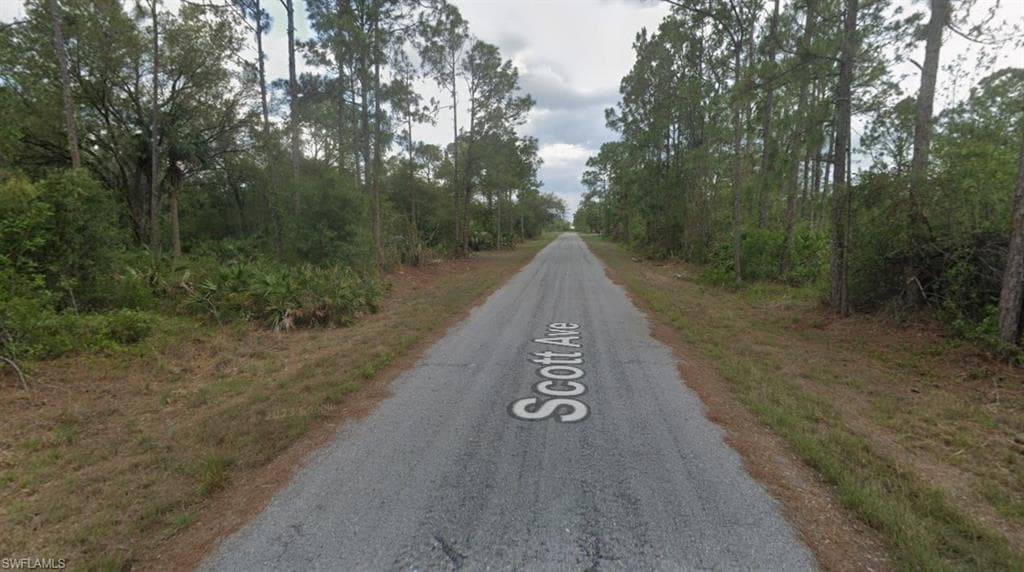 2010 Scott AVE, ALVA FL 33920-3