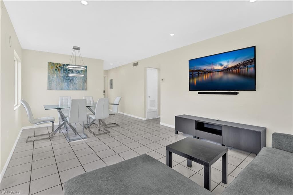 720 Joel BLVD-9