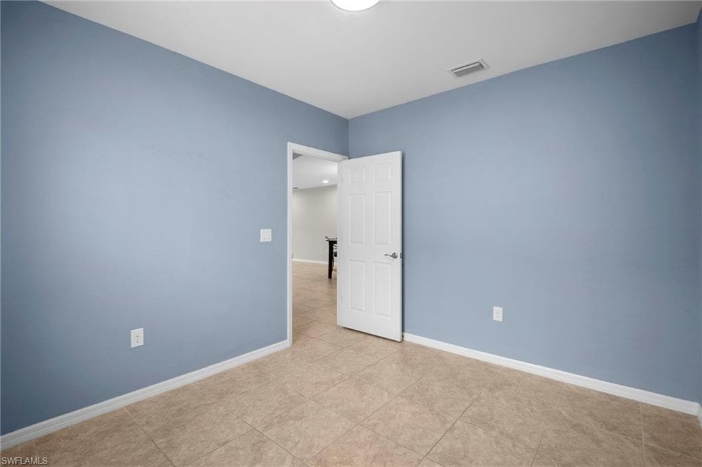 4290 dutchess park RD, FORT MYERS FL 33916-35