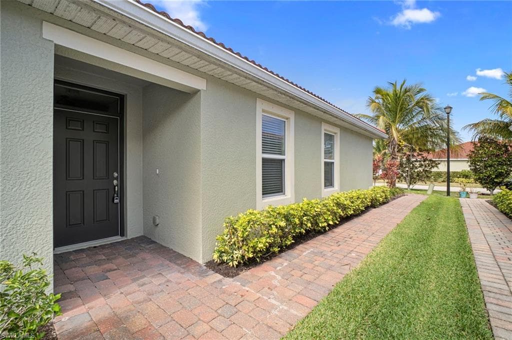 4290 dutchess park RD, FORT MYERS FL 33916-4