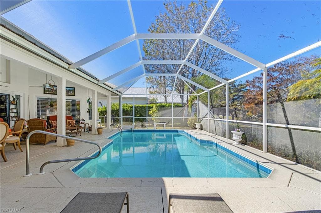 2025 Mission DR, NAPLES FL 34109-26