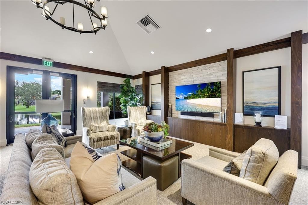 2025 Mission DR, NAPLES FL 34109-41