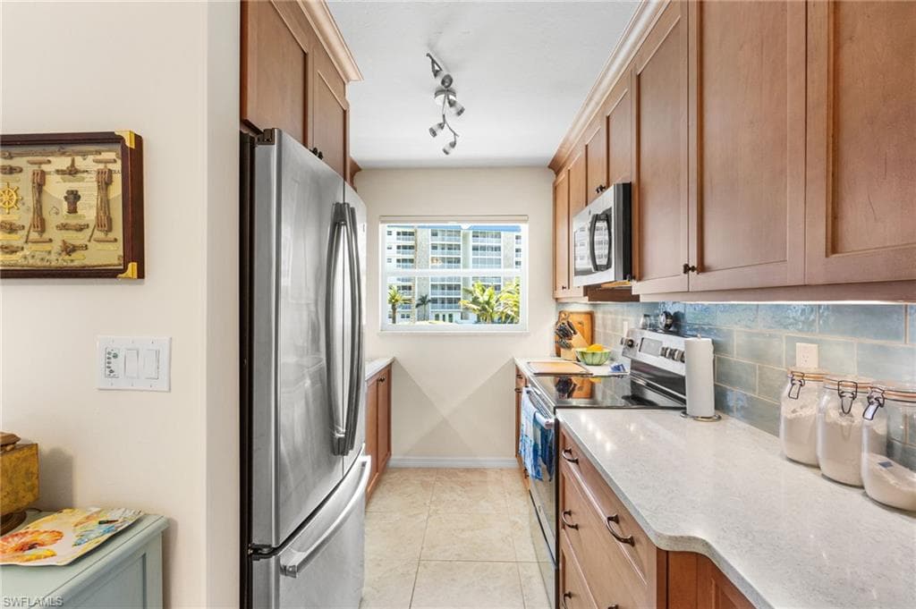25720 Hickory BLVD 216 B-6