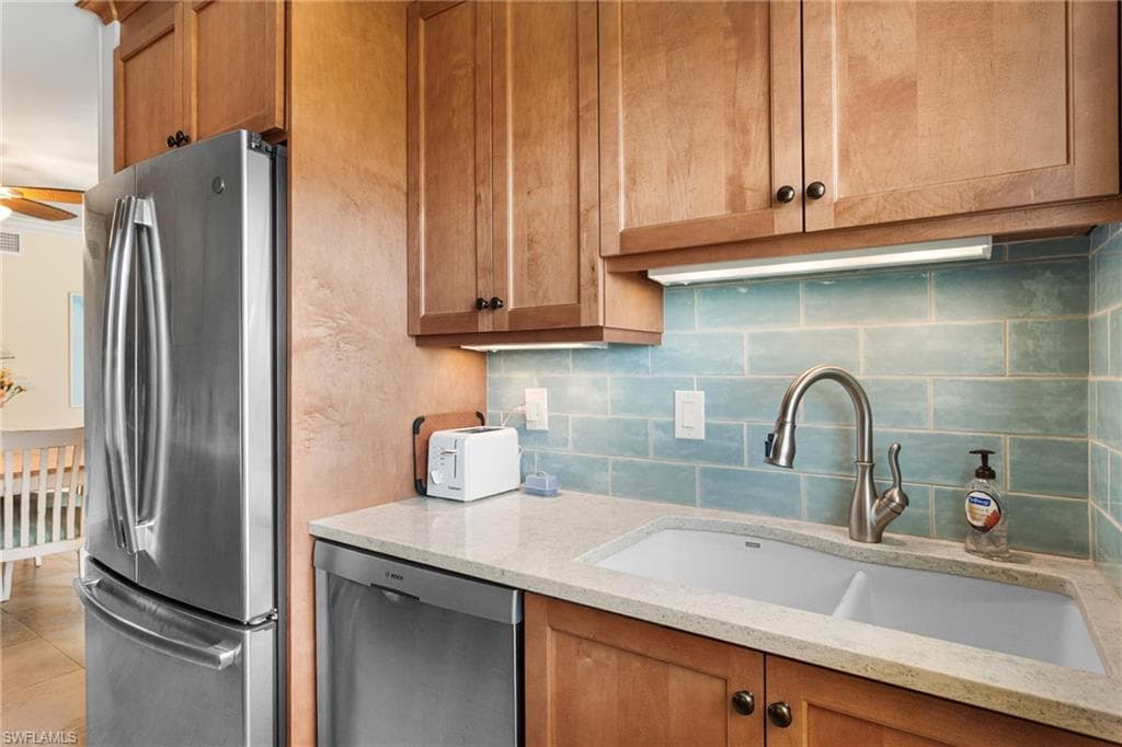 25720 Hickory BLVD 216 B-4