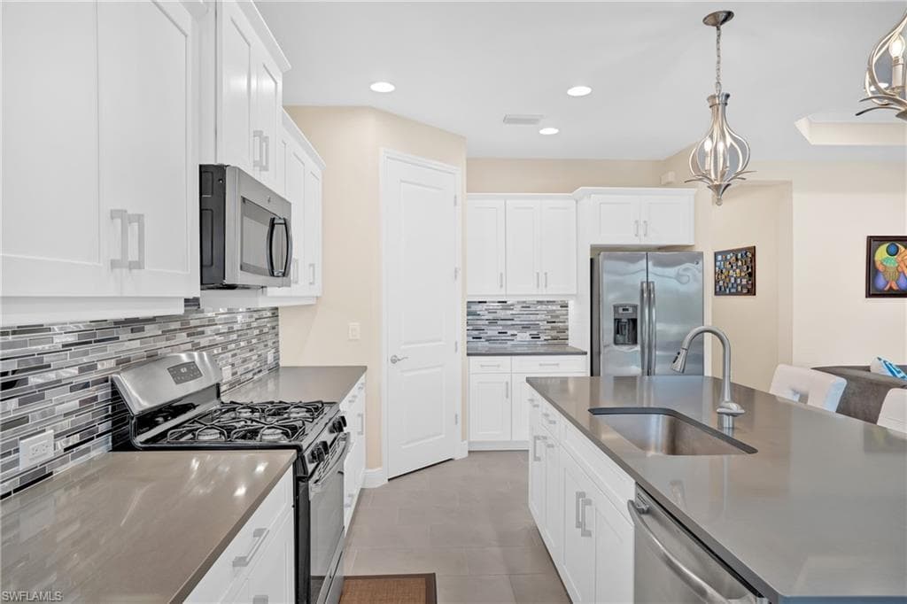 7530 Cypress Walk DR, FORT MYERS FL 33966-5