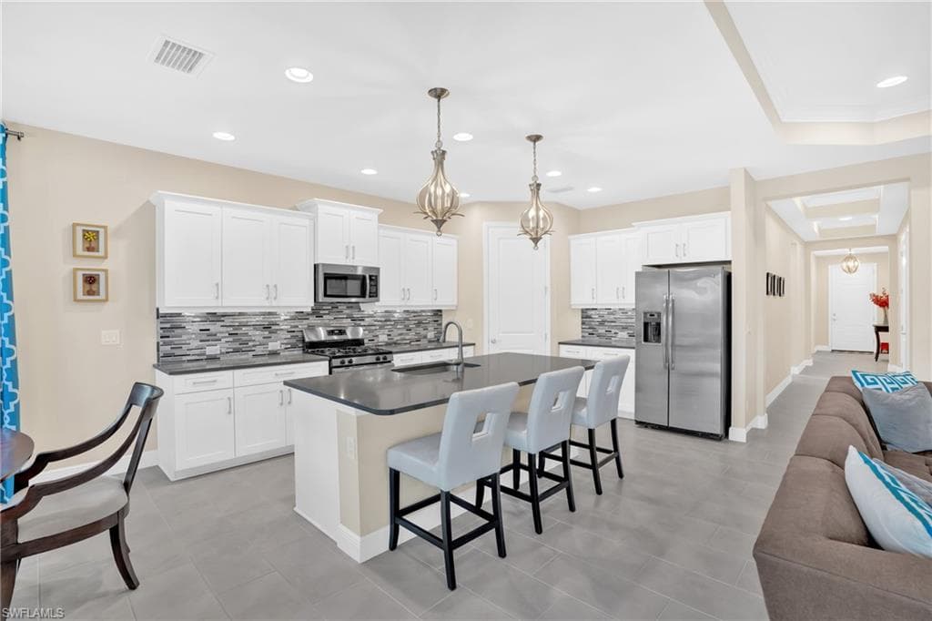 7530 Cypress Walk DR, FORT MYERS FL 33966-6