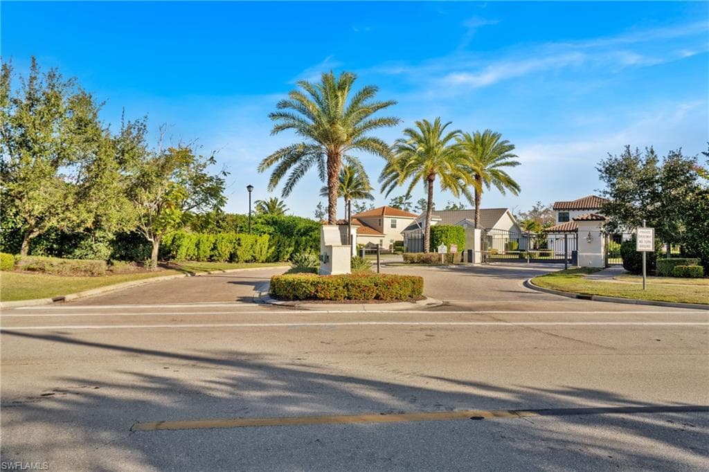 7530 Cypress Walk DR, FORT MYERS FL 33966-38