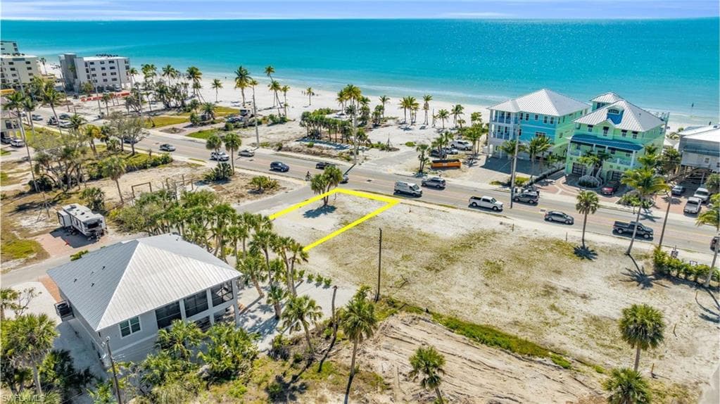 111 Coconut DR, FORT MYERS BEACH FL 33931-11