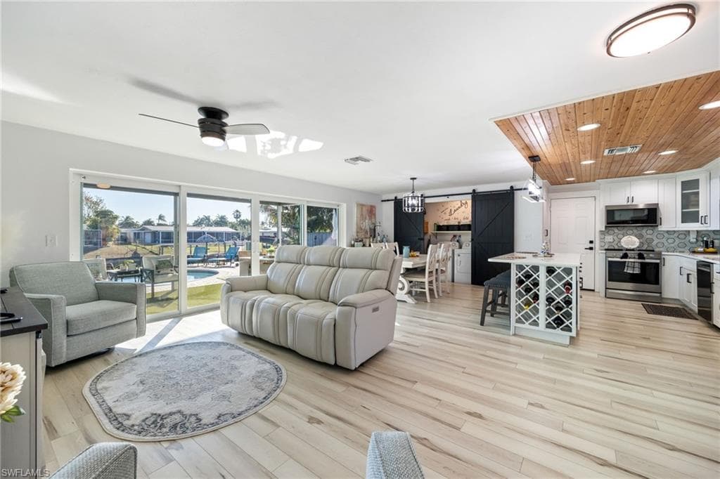 3113 SE 17 PL, CAPE CORAL FL 33904-4