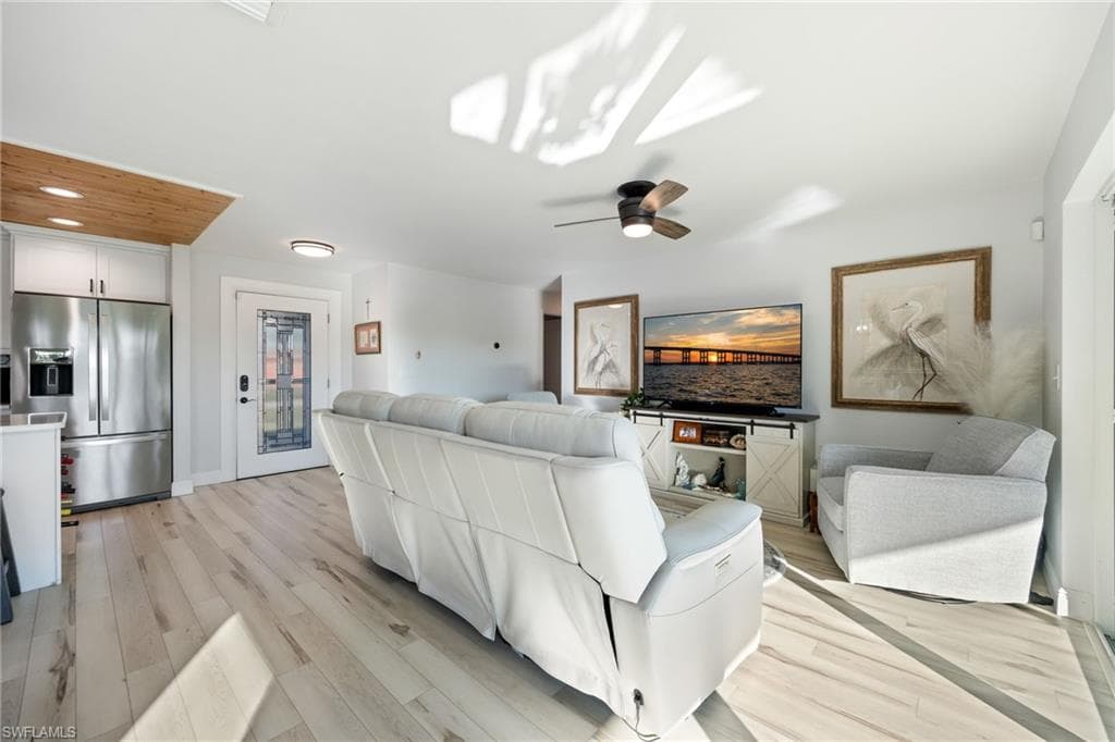 3113 SE 17 PL, CAPE CORAL FL 33904-3