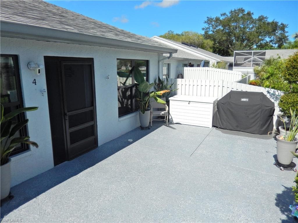 9620 Villa DR 4-4