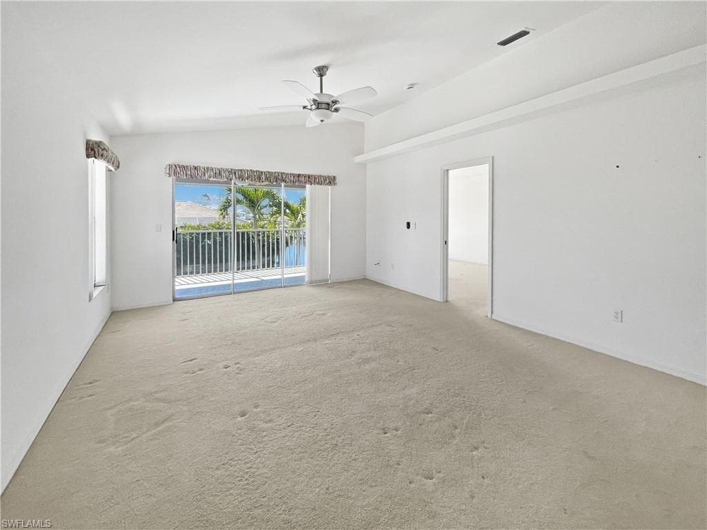 1004 SW 48th TER 203-4