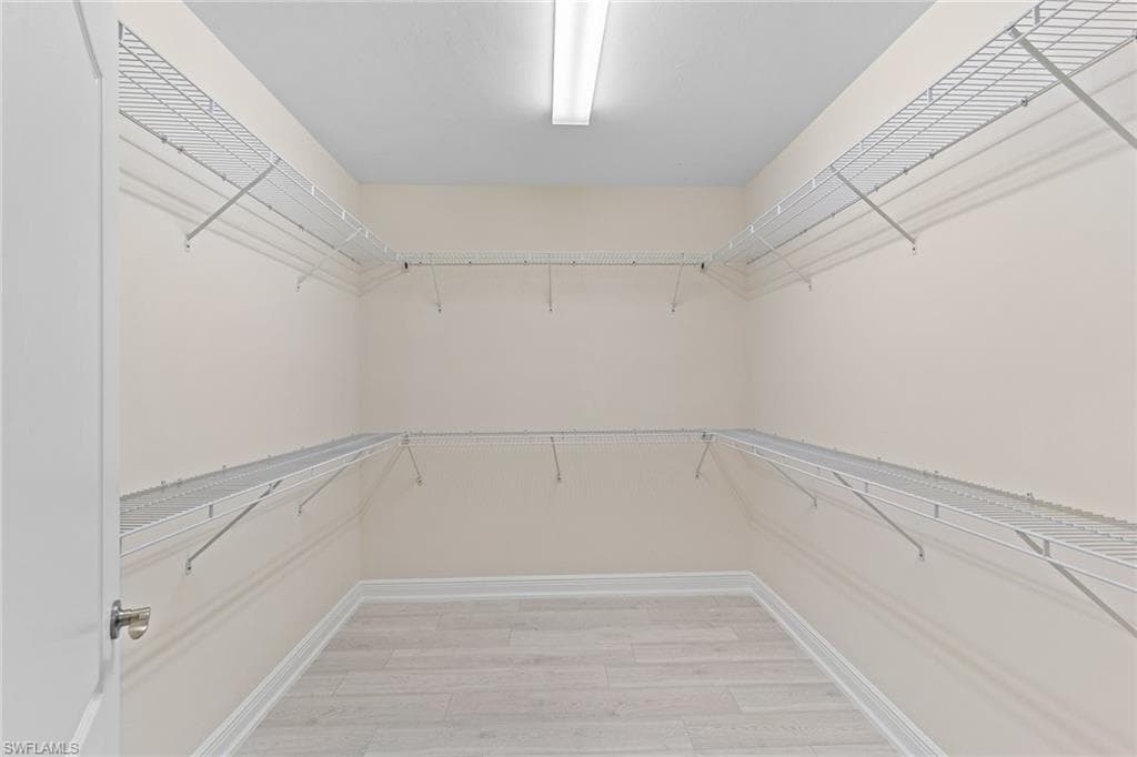 2343 Sheen LN # 401, NAPLES FL 34120-22