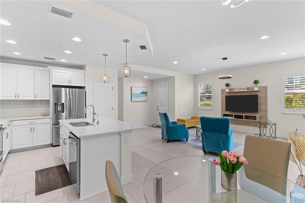 2343 Sheen LN # 401, NAPLES FL 34120-14