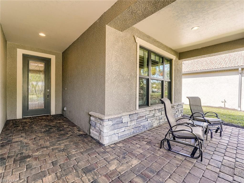 12044 Winfield CIR, FORT MYERS FL 33966-1