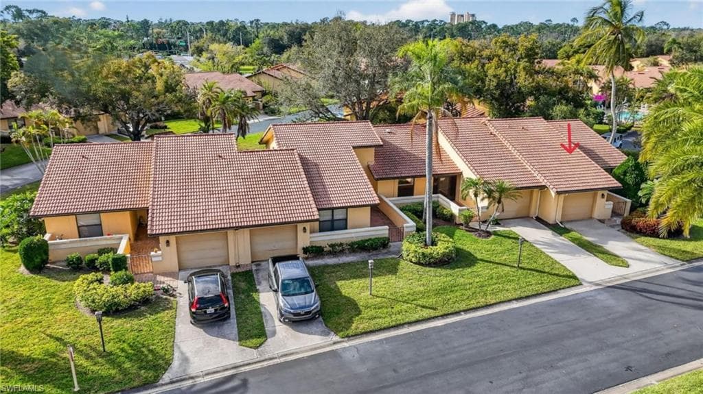 5365 Governors DR, FORT MYERS FL 33907-26