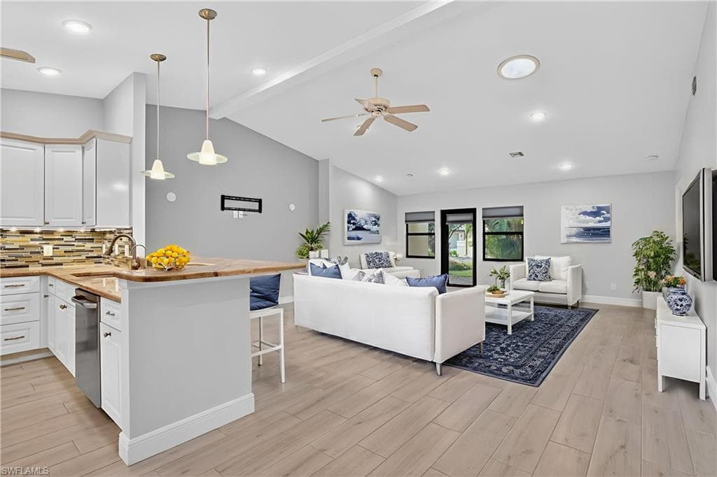 5365 Governors DR, FORT MYERS FL 33907-1