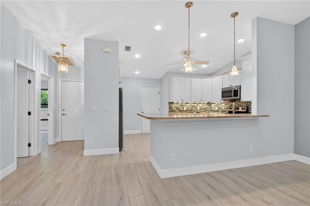 5365 Governors DR, FORT MYERS FL 33907-6