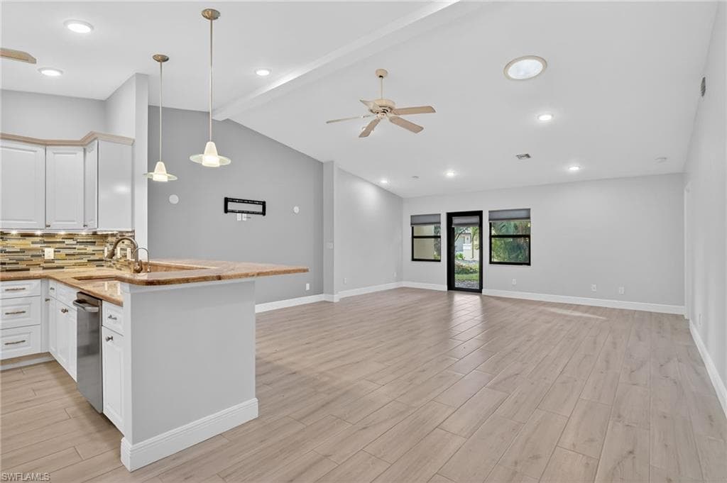 5365 Governors DR, FORT MYERS FL 33907-2