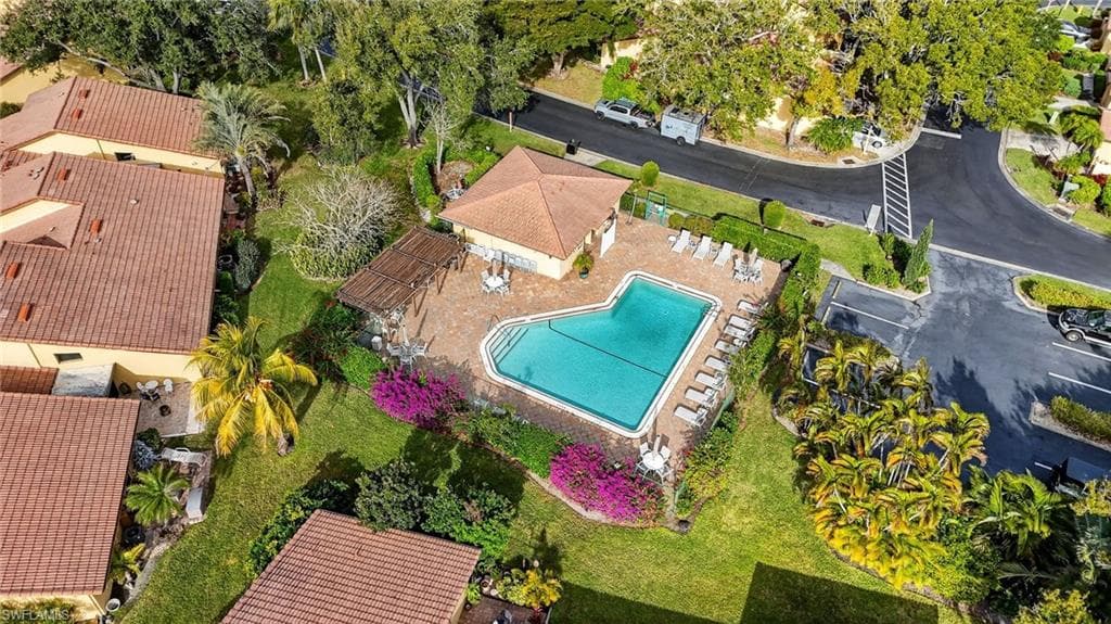 5365 Governors DR, FORT MYERS FL 33907-29