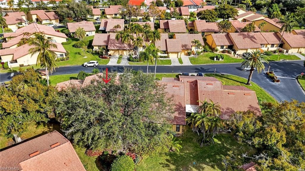 5365 Governors DR, FORT MYERS FL 33907-33