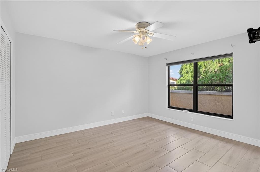 5365 Governors DR, FORT MYERS FL 33907-18