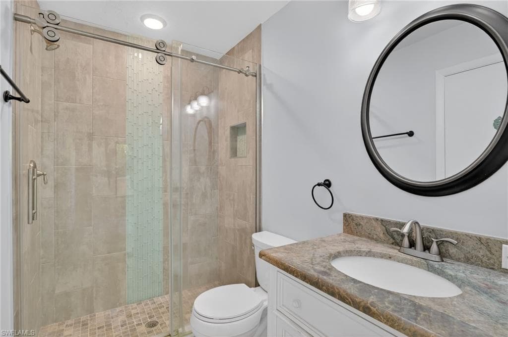 5365 Governors DR, FORT MYERS FL 33907-20