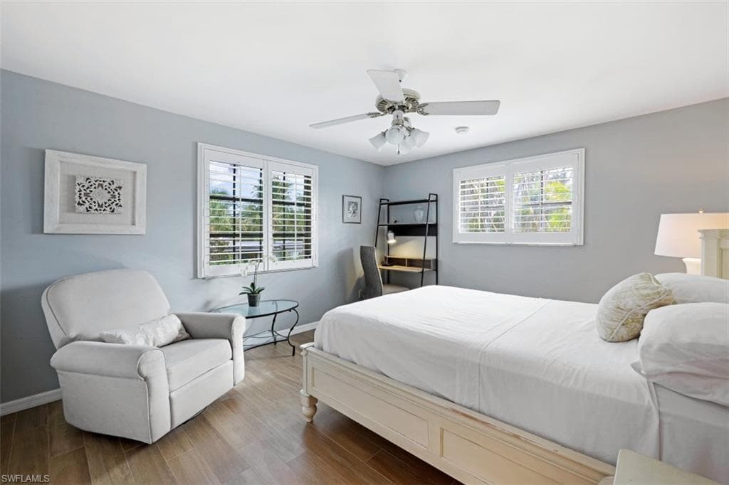 1030 Aqua LN-22