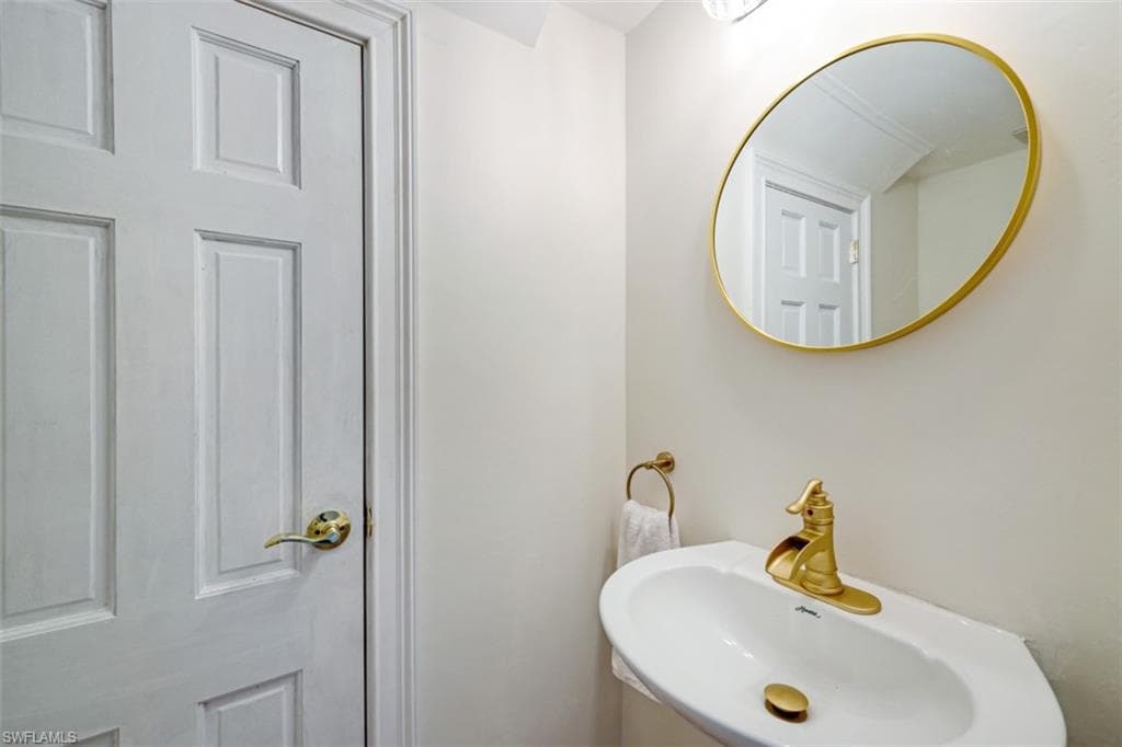 1030 Aqua LN-19