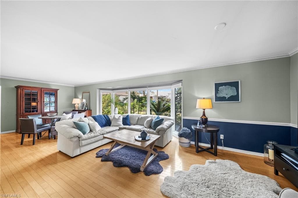 1030 Aqua LN-8