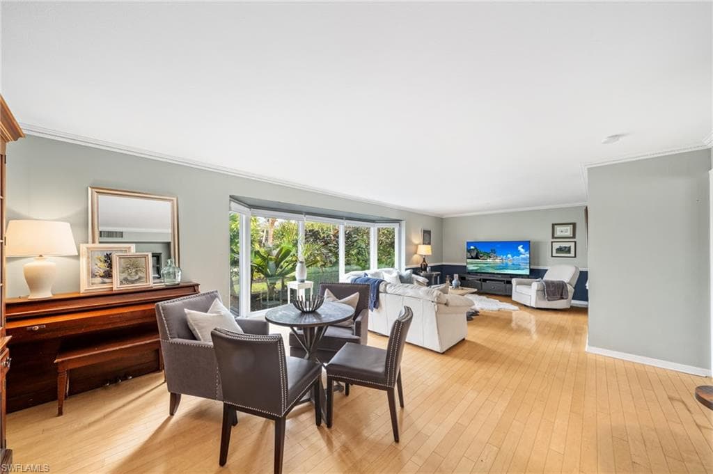 1030 Aqua LN-10