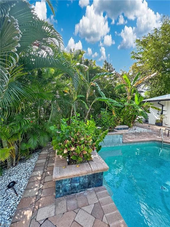 1030 Aqua LN-39