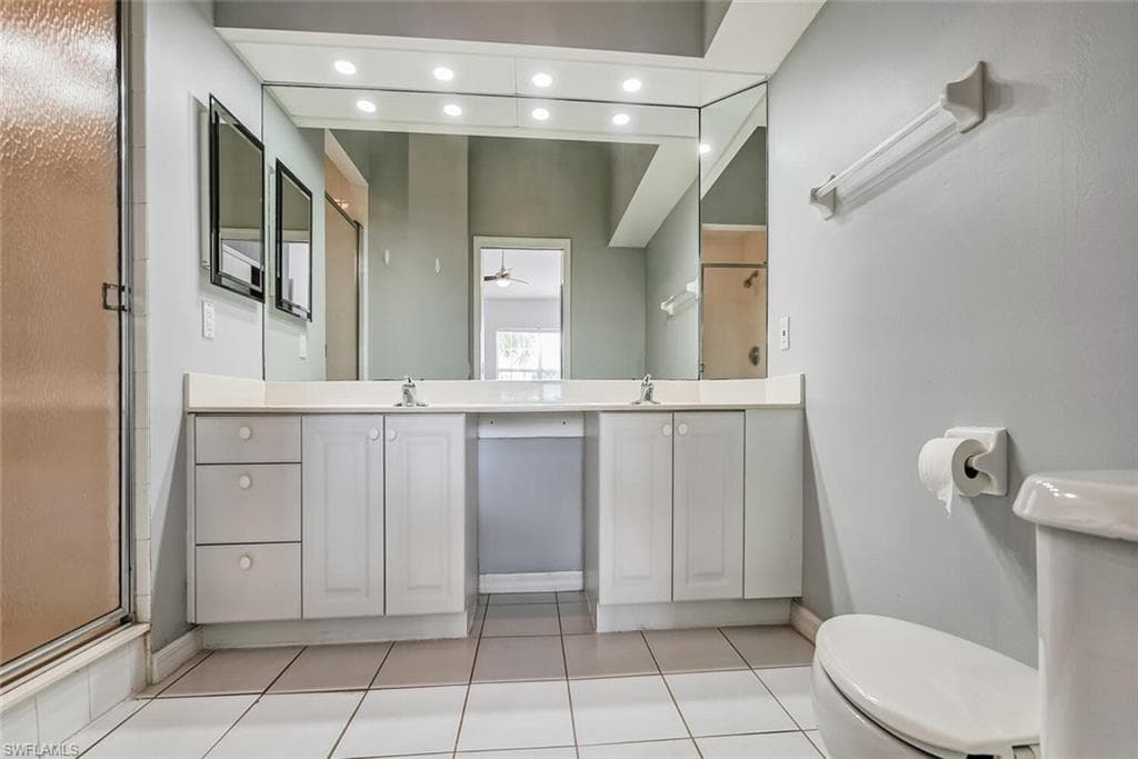 6812 Satinleaf RD S # 202, NAPLES FL 34109-11