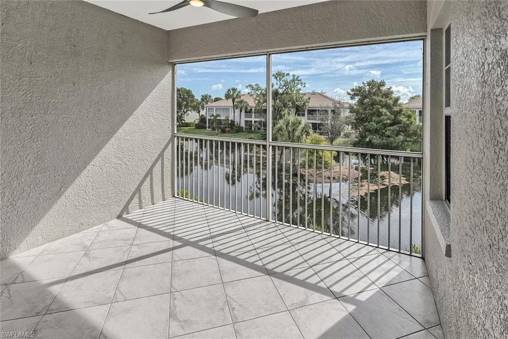 6812 Satinleaf RD S # 202, NAPLES FL 34109-17